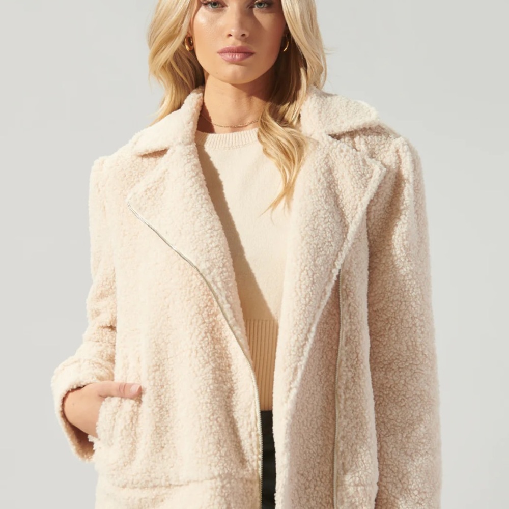 Sugar lips cream size Xs new Rowan Faux Sherpa Moto Jacket